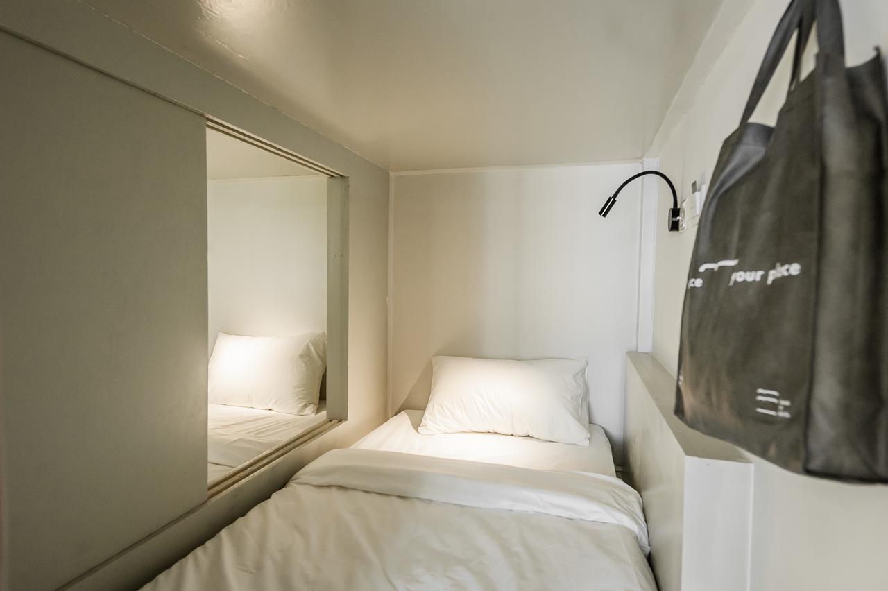 Bunk & Bilik Hotel Sri Petaling Kuala Lumpur Esterno foto